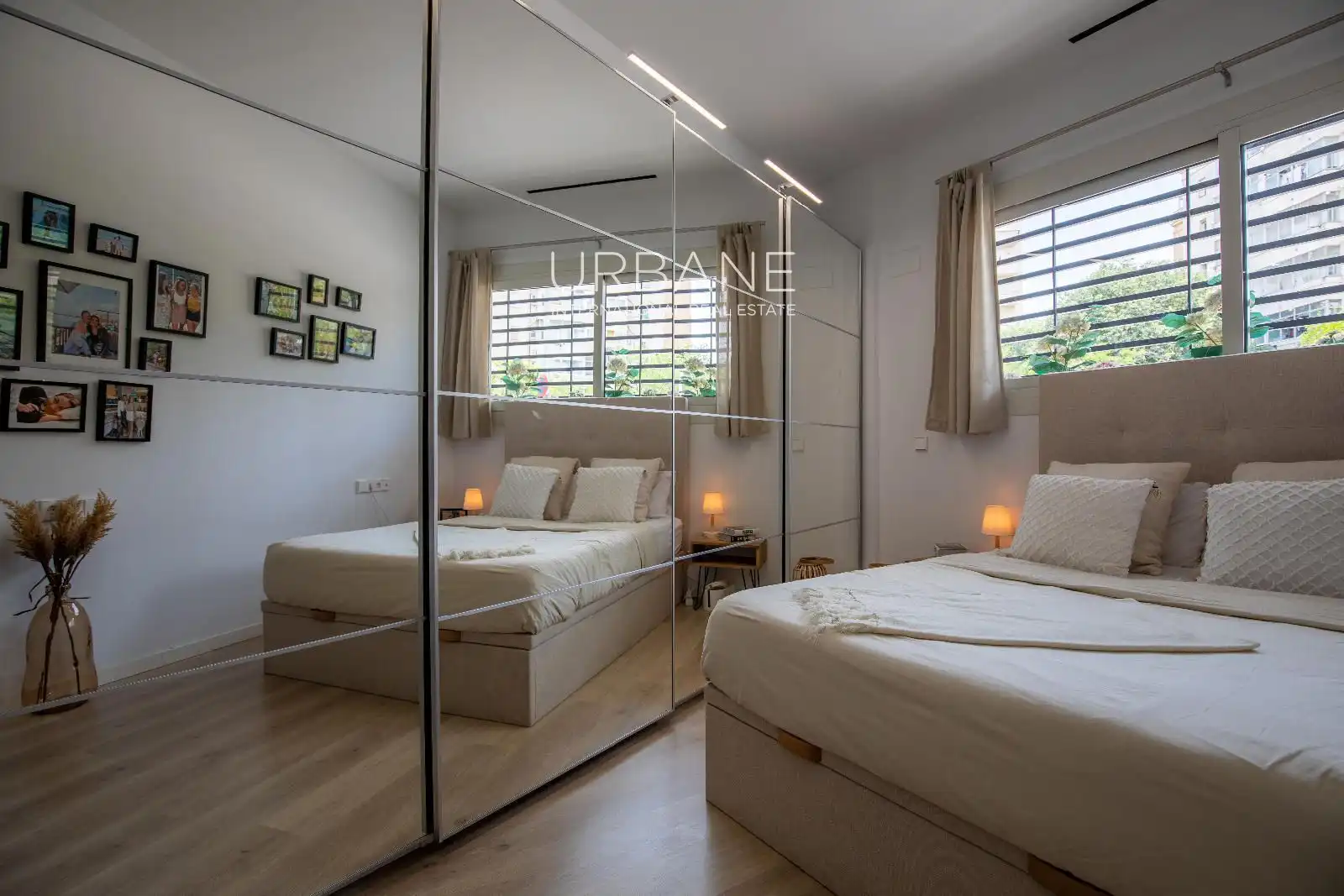 Bedroom of Flat for sale in Barcelona  with Air Conditioner, Heating and Terrace