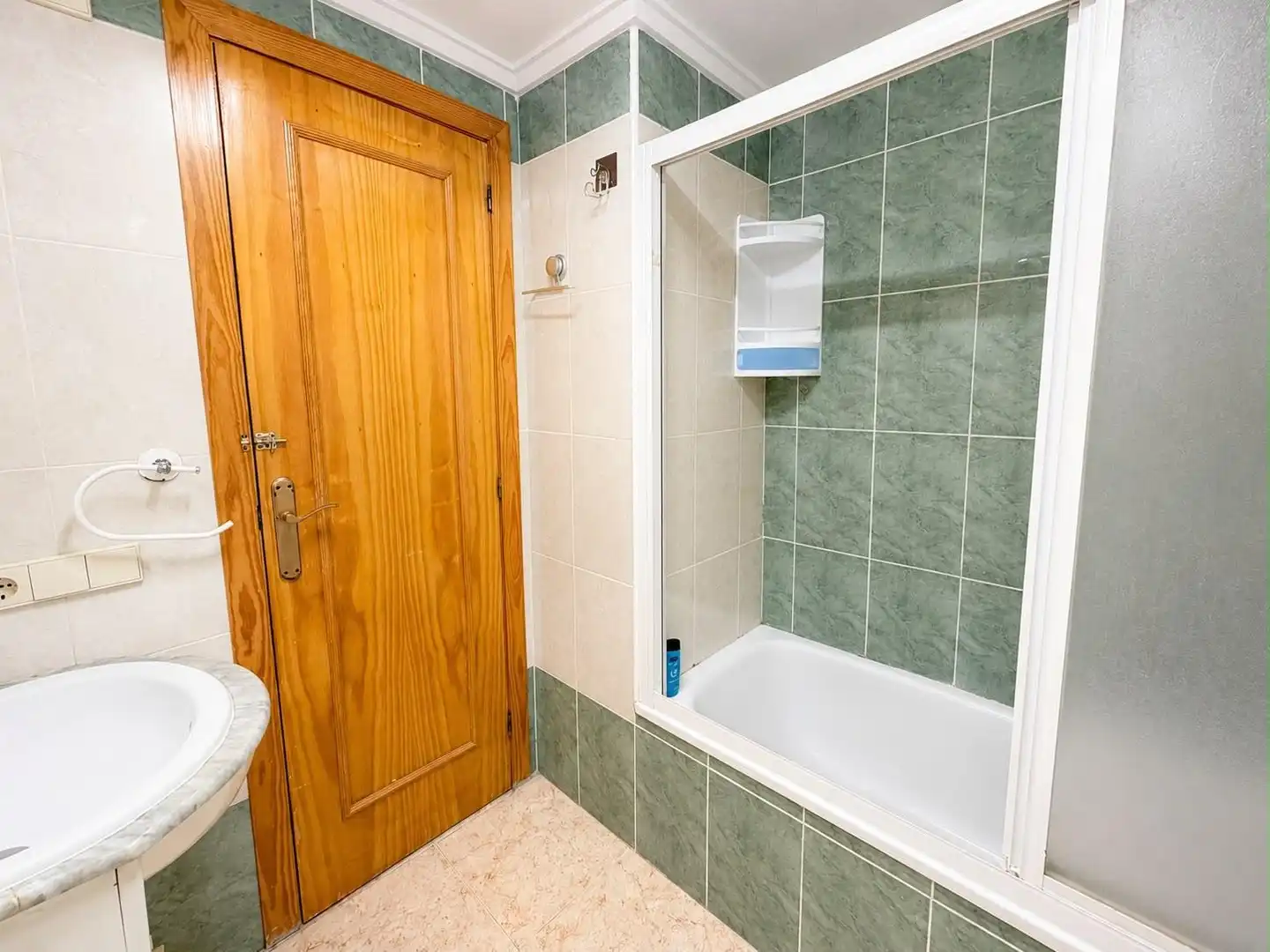 Ground floor for rent in El Molino