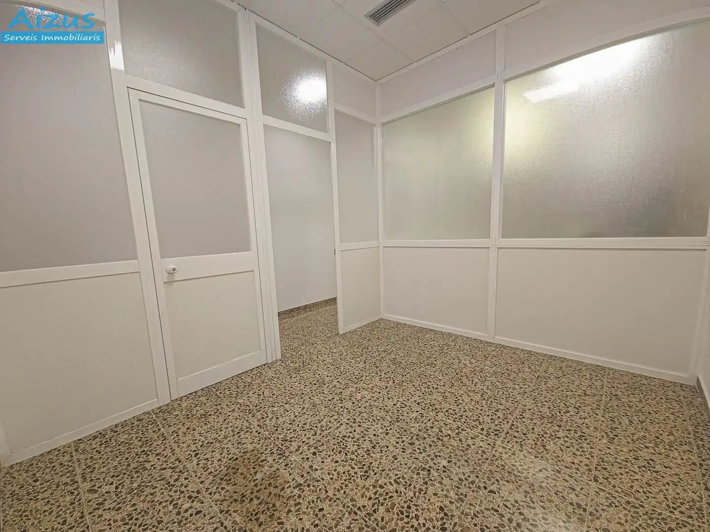 Local comercial en alquiler en Centre - Eixample – Can Llobet, imagen 7