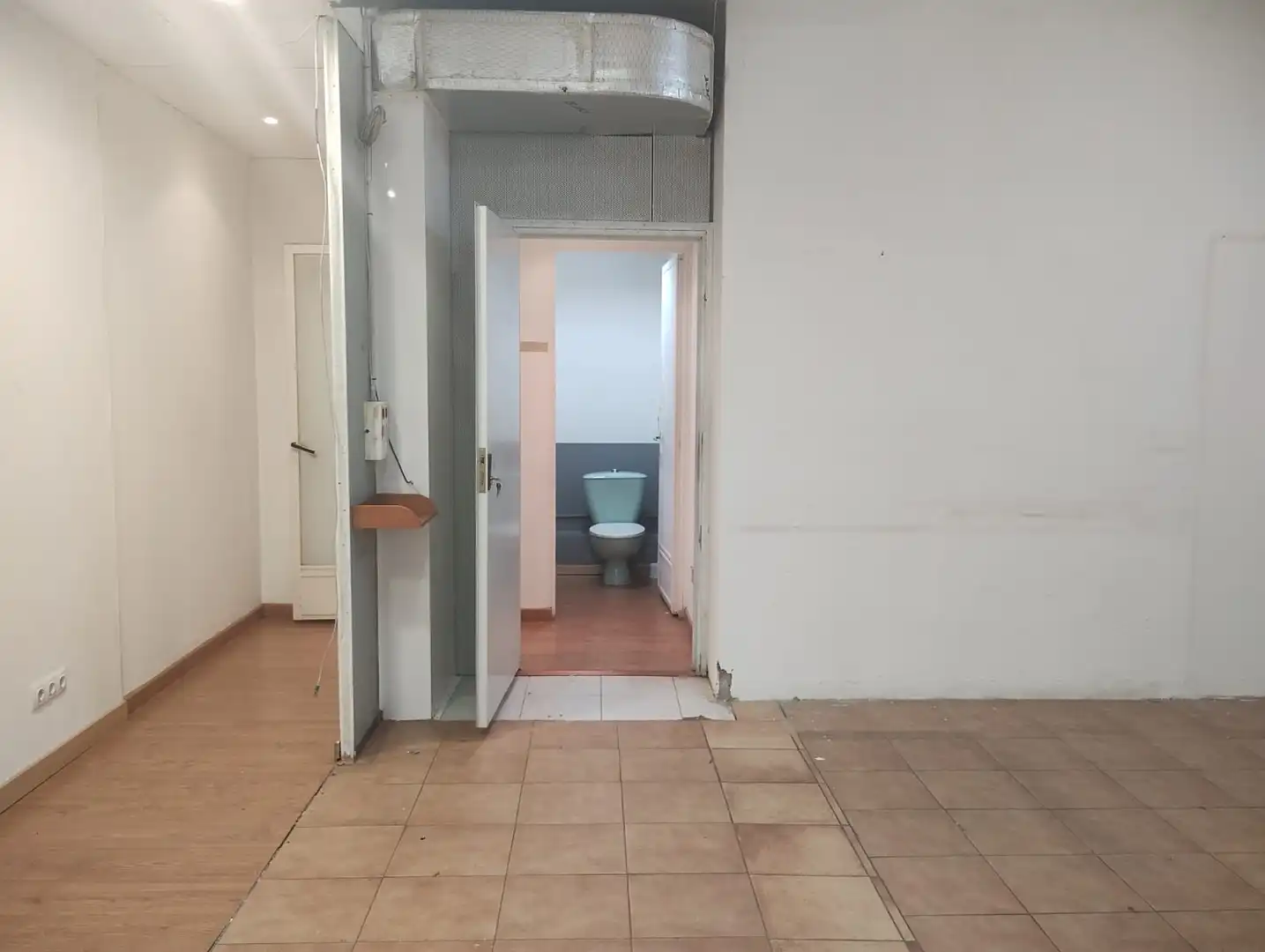 Industrial building to rent in Camino la Concepción 12, imagen 15