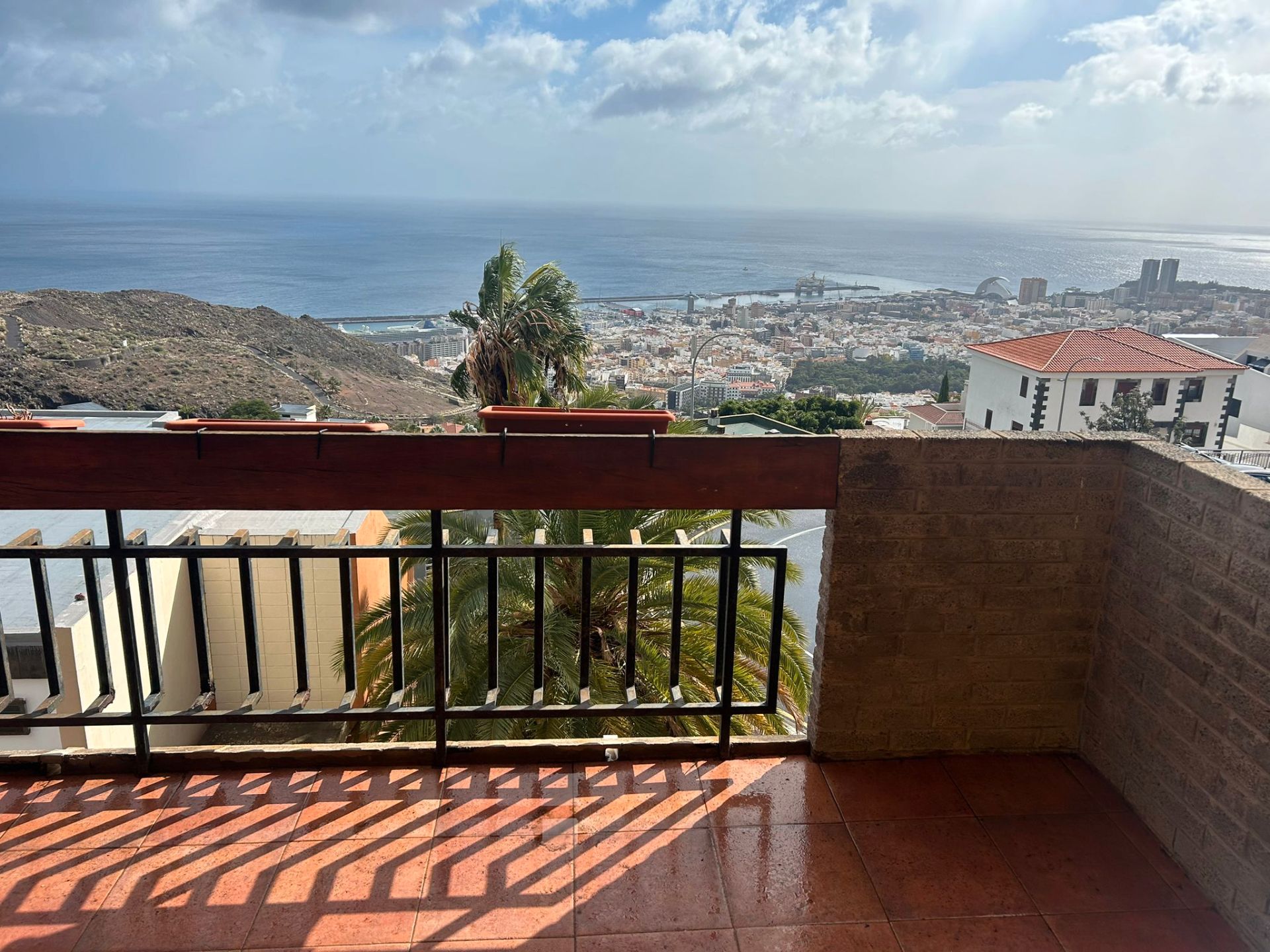 Exterior view of Flat to rent in  Santa Cruz de Tenerife Capital  with Terrace and Washing machine