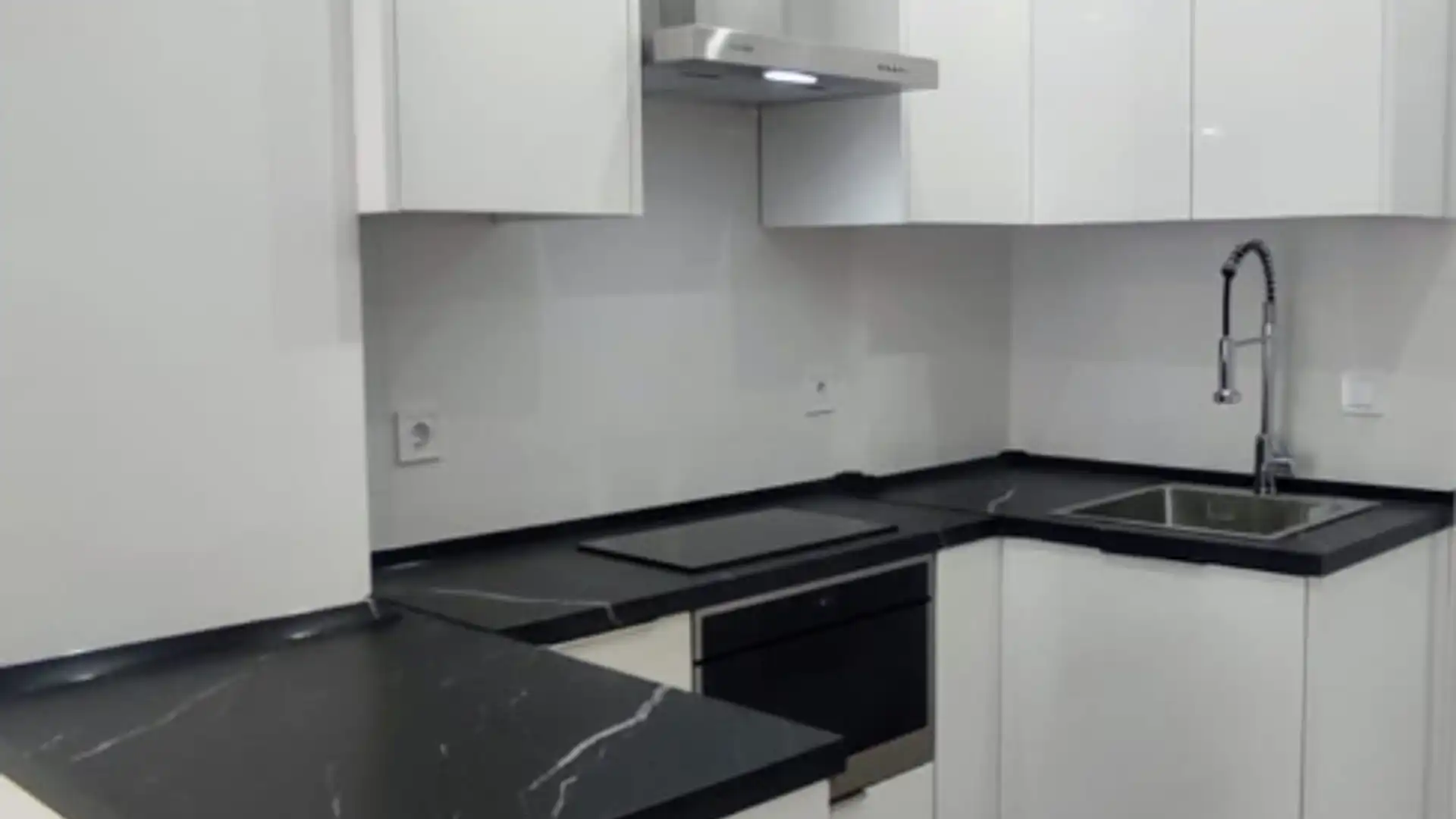 Cuina de Estudi en venda en Benalmádena amb Aire condicionat i Terrassa