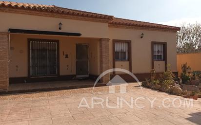 Vista exterior de Casa o xalet en venda en Chiclana de la Frontera