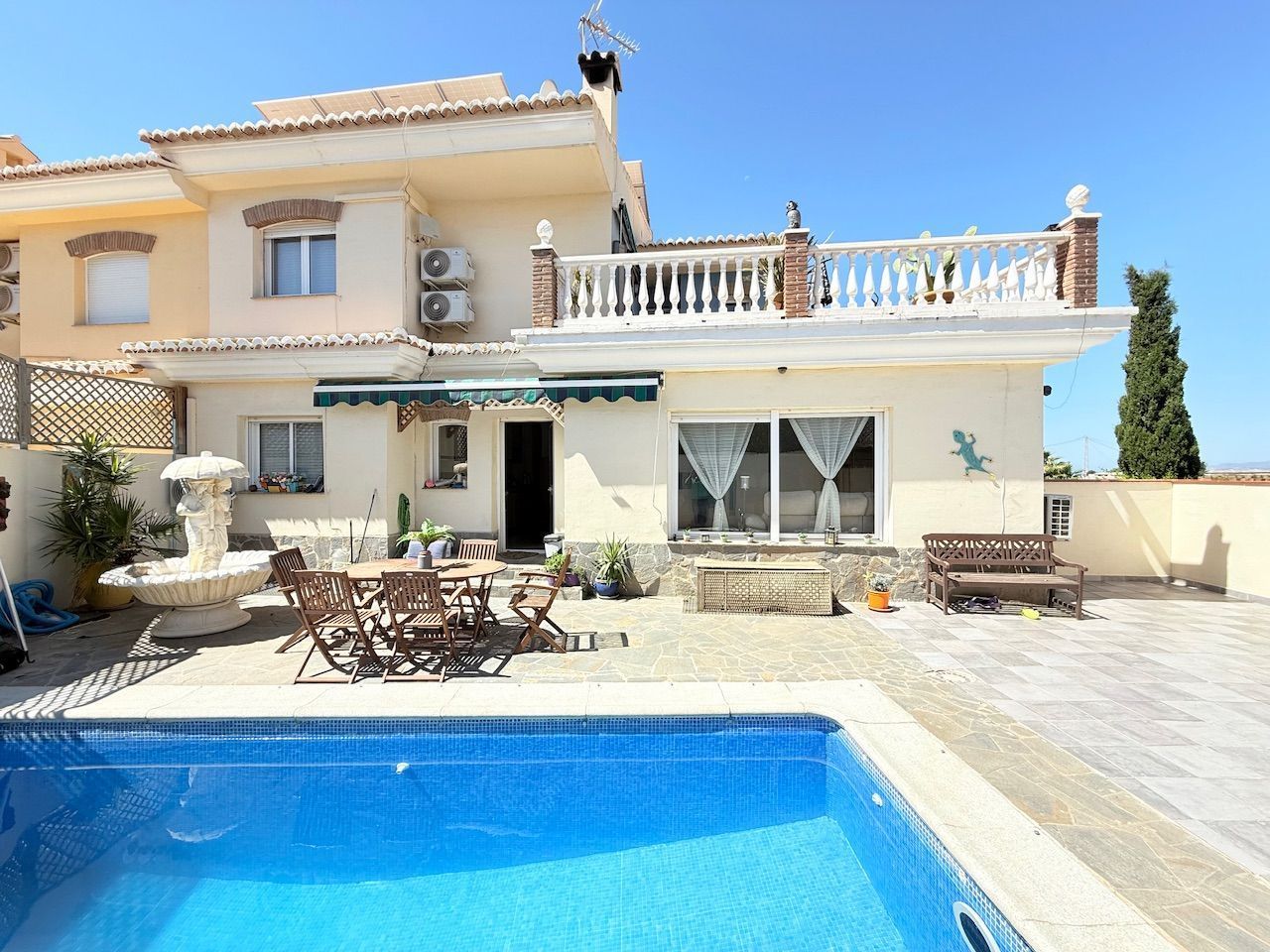 Swimming pool of House or chalet for sale in Torrox  with Air Conditioner, Private garden and Storage room