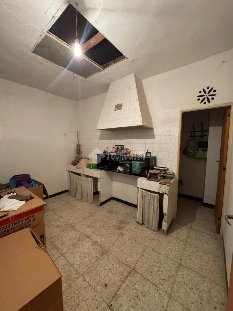Casa aparellada amb terrassa en venda a Lupión, imagen 24