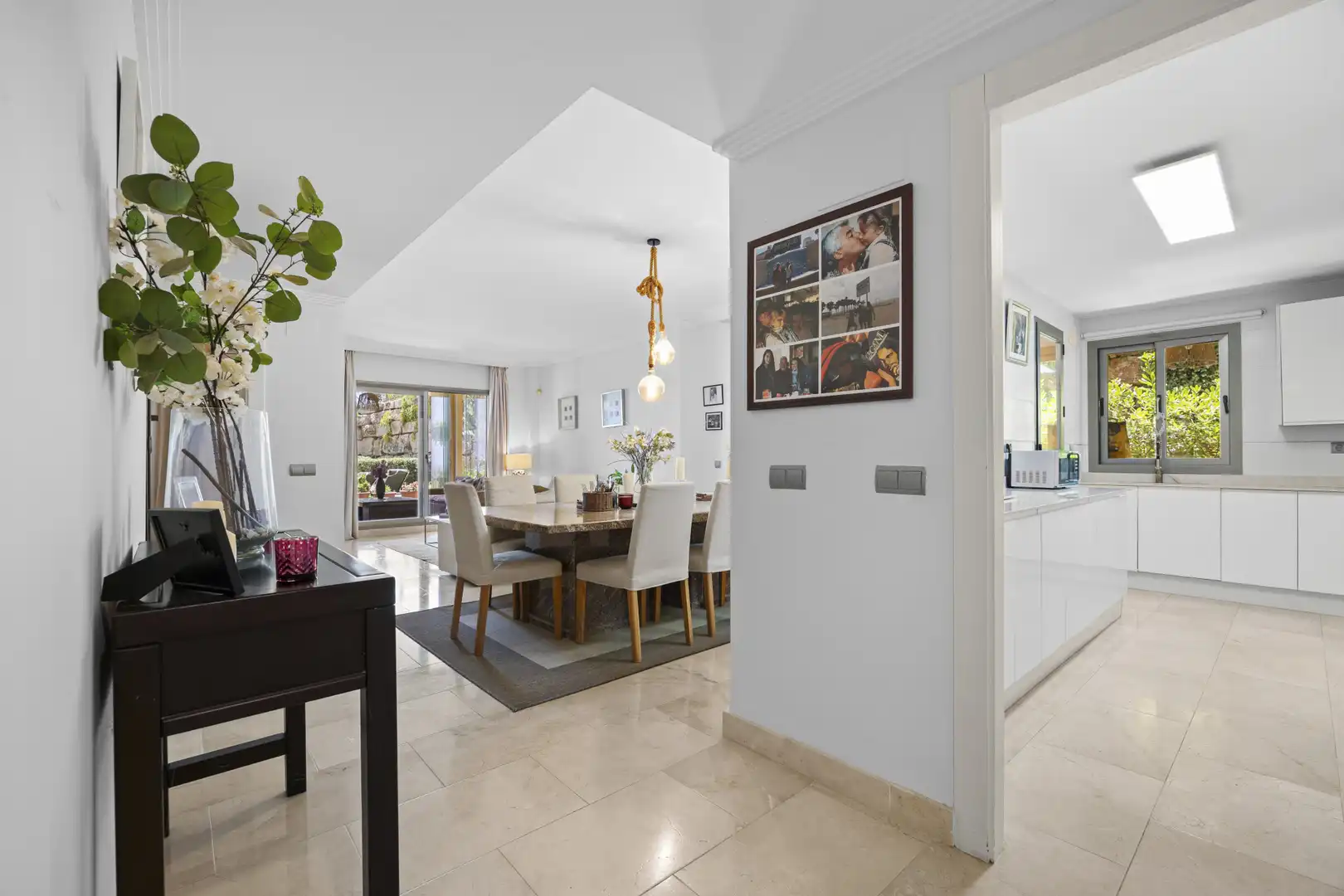 Apartament amb piscina en venda a Benahavís pueblo, imagen 5