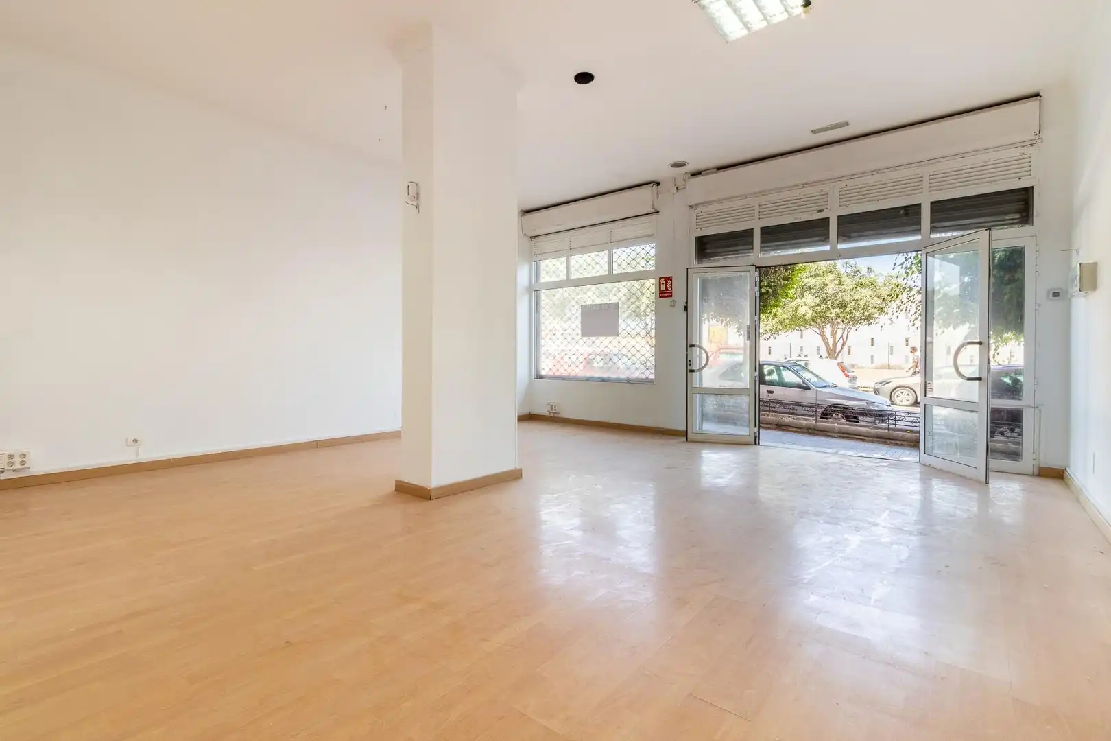Business premises for sale in Calle de los Fondos de Segura