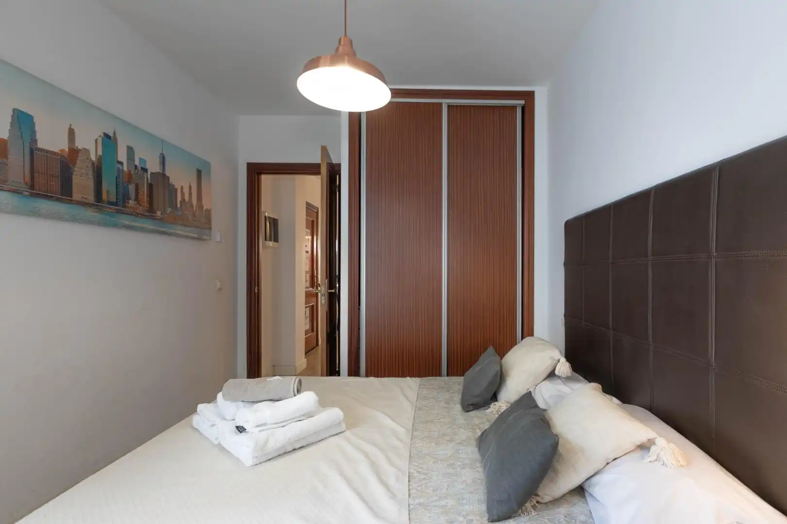 Schlafzimmer von Dachboden zum Verkauf in Fuengirola mit Möbliert