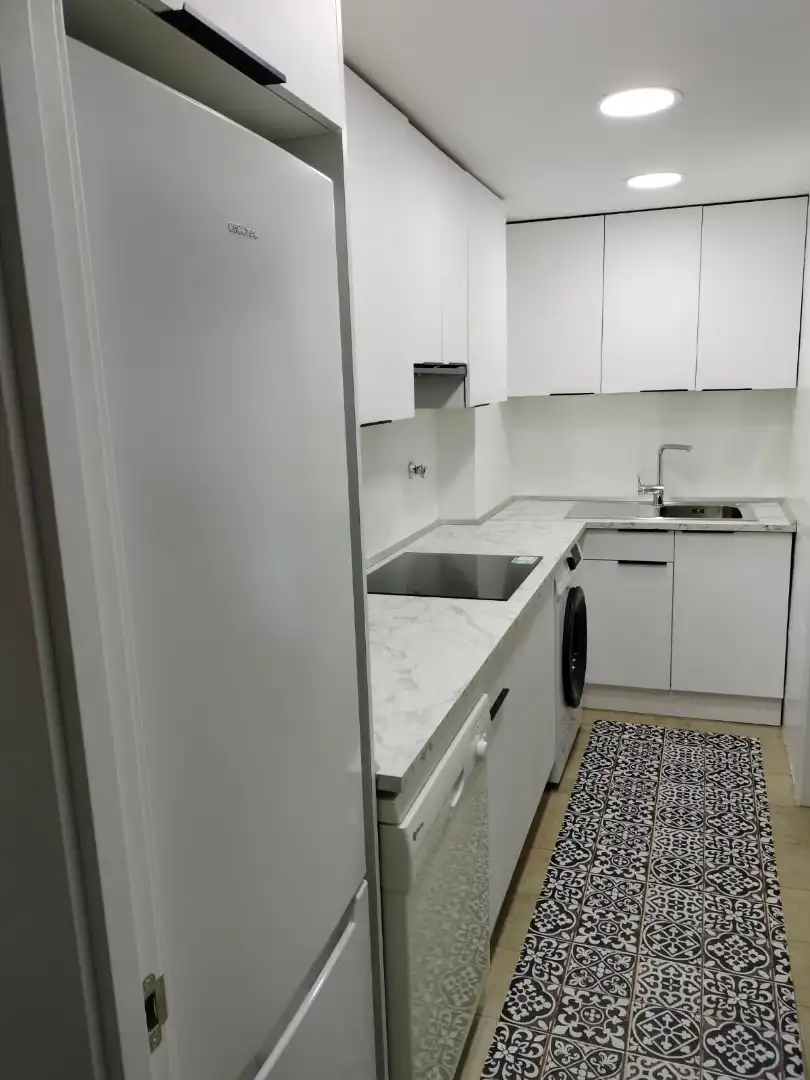 Cocina de Piso de alquiler en Zaragoza con Calefacción, Amueblado y Horno
