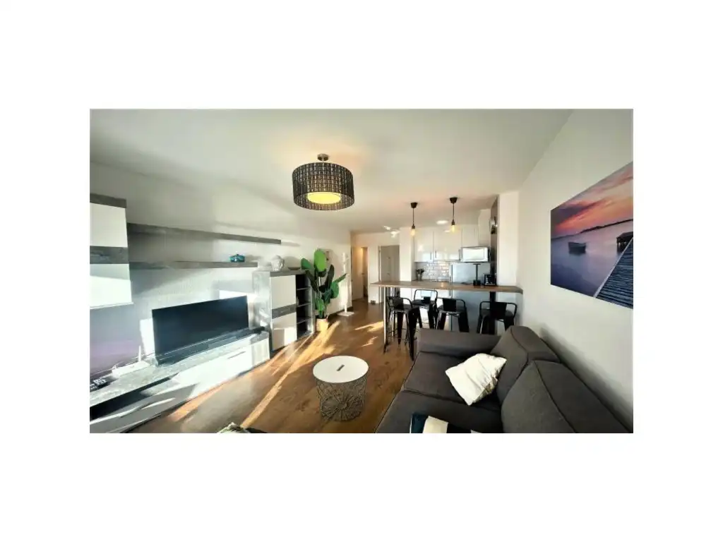 Flat with lift for sale in Calle De Merce Rodoreda 1, imagen 2