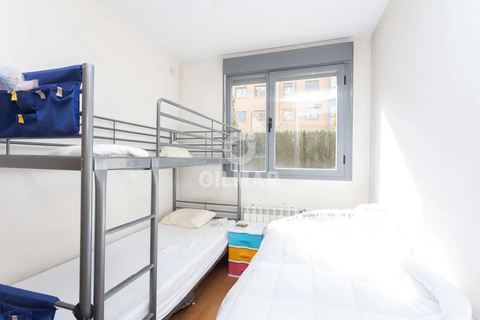 Habitación de Planta baja en venta en Madrid con Calefacción, Trastero y Piscina