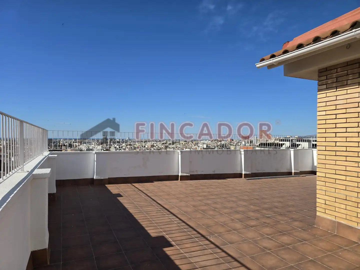 Terrasse von Maisonette zum Verkauf in Barcelona mit Klimaanlage, Heizung und Parkett