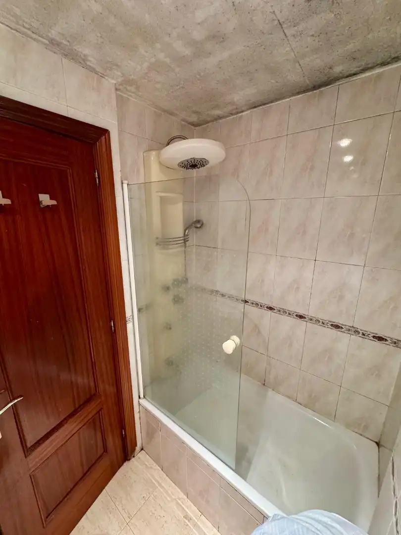 Bany de Dúplex en venda en Madrid amb Aire condicionat i Calefacció