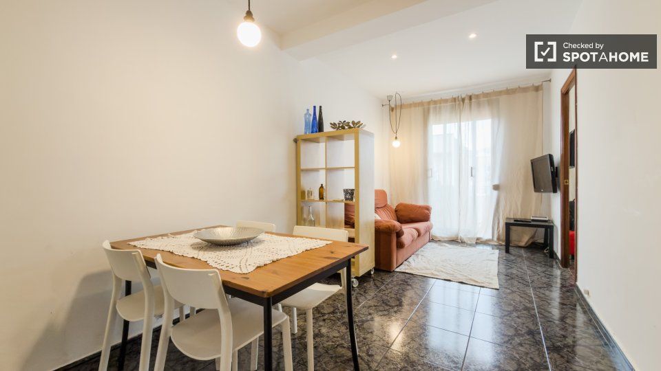 Vista exterior de Pis de lloguer en L'Hospitalet de Llobregat amb Aire condicionat, Calefacció i Moblat