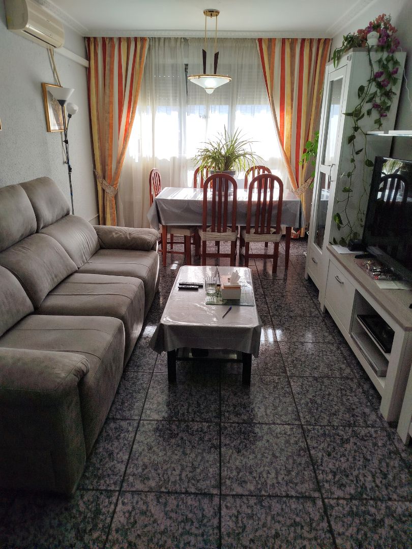 Flat for sale in Carrer Riu Llobregat, Campclar