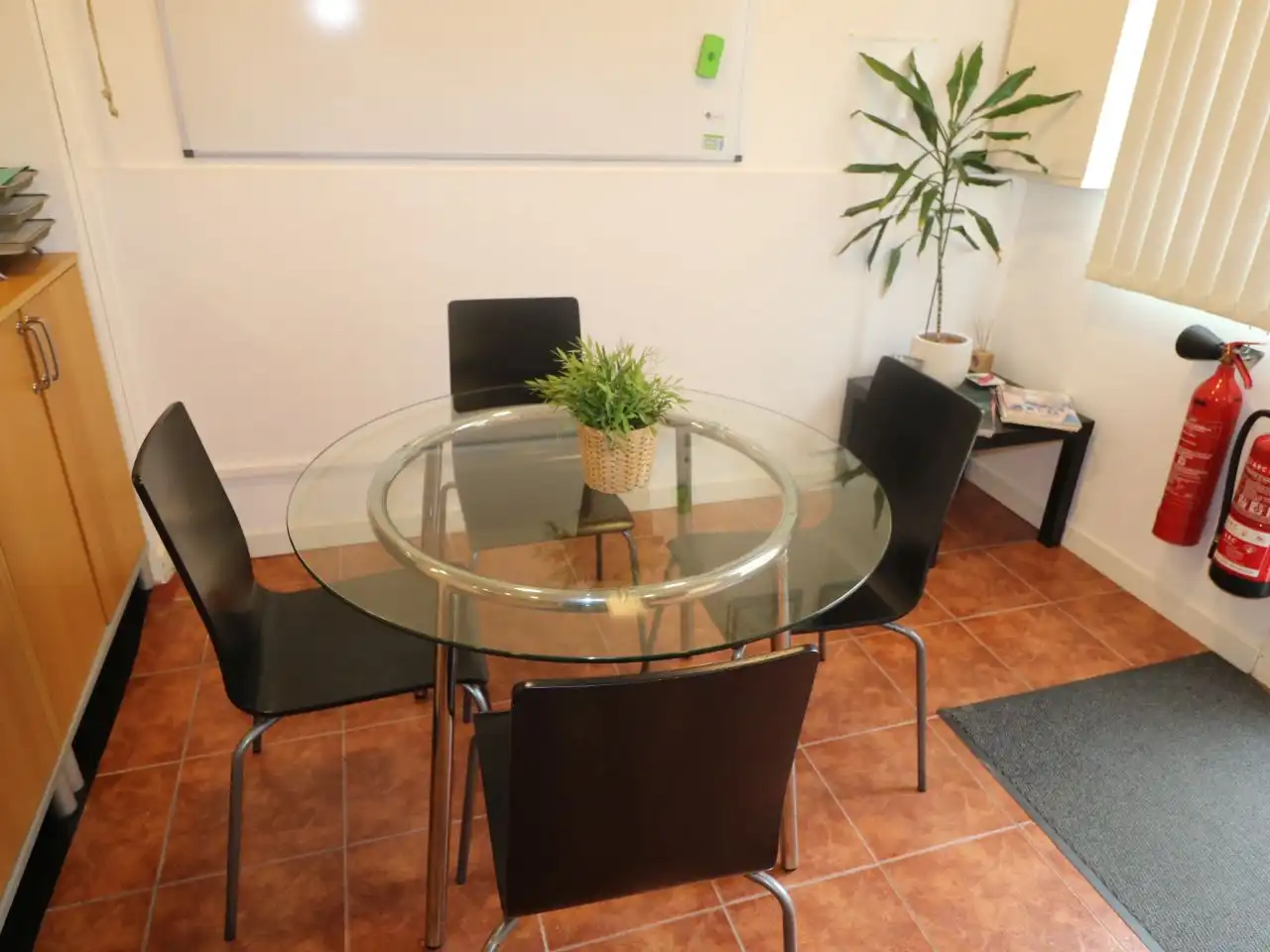 Esszimmer von Büro zur Miete in Parets del Vallès mit Klimaanlage, Heizung und Möbliert