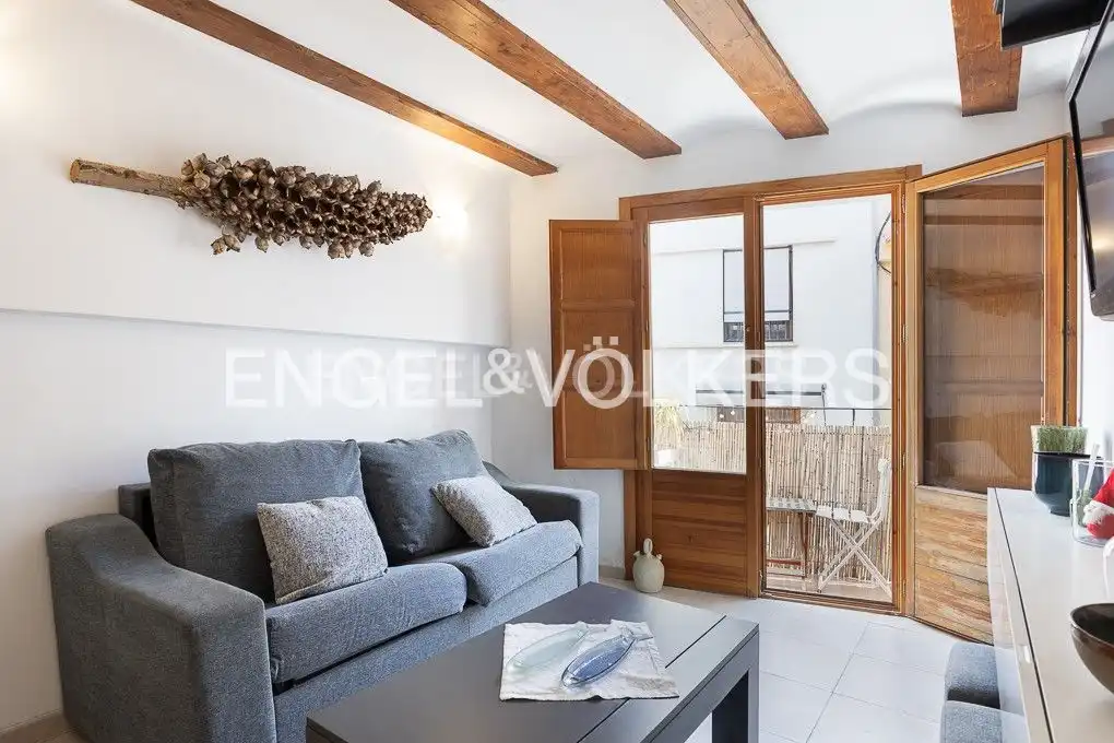 Sala d'estar de Pis de lloguer en Valencia amb Aire condicionat, Calefacció i Terrassa
