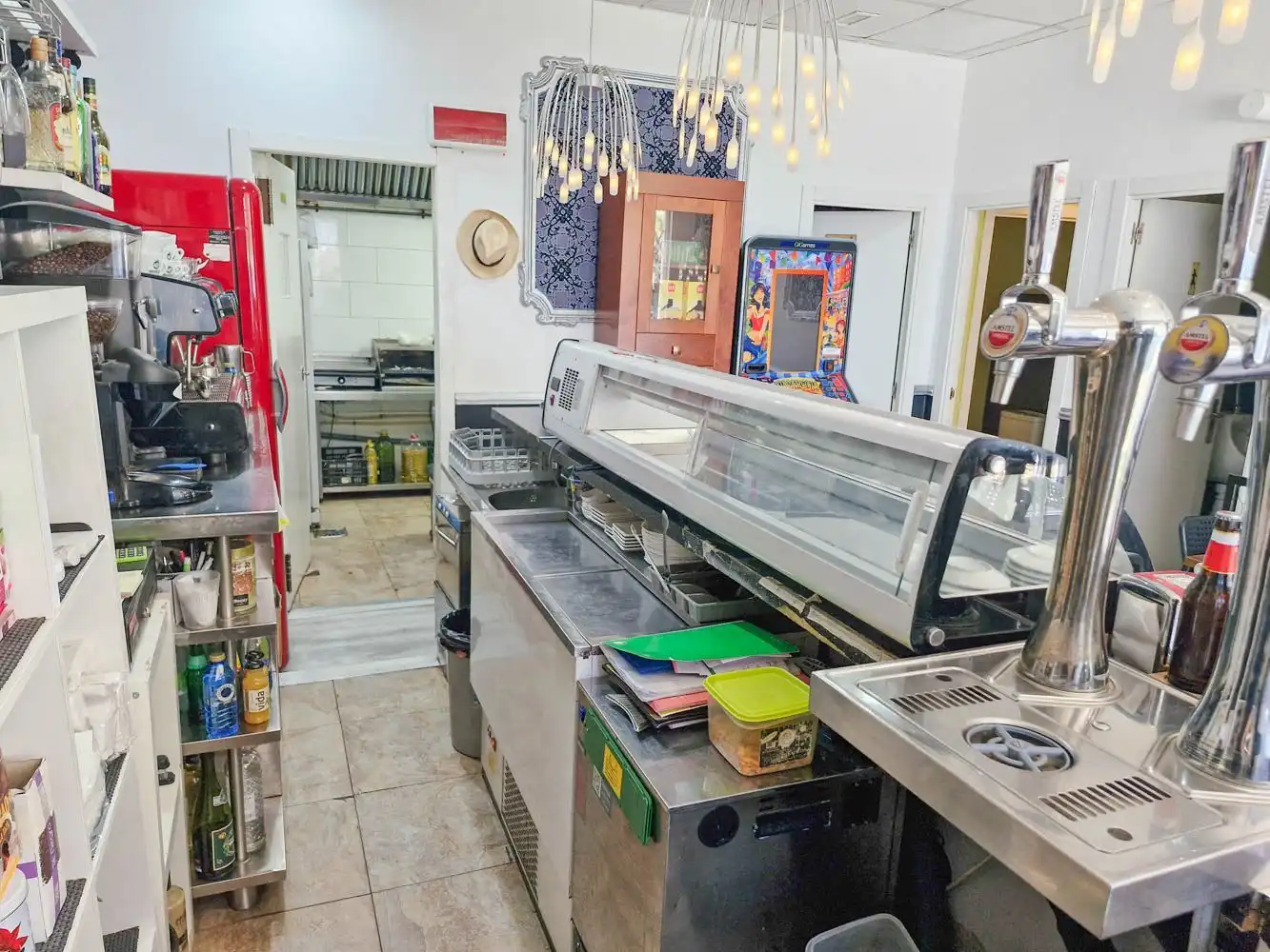 Cocina de Local de alquiler en Zaragoza con Aire acondicionado y Amueblado