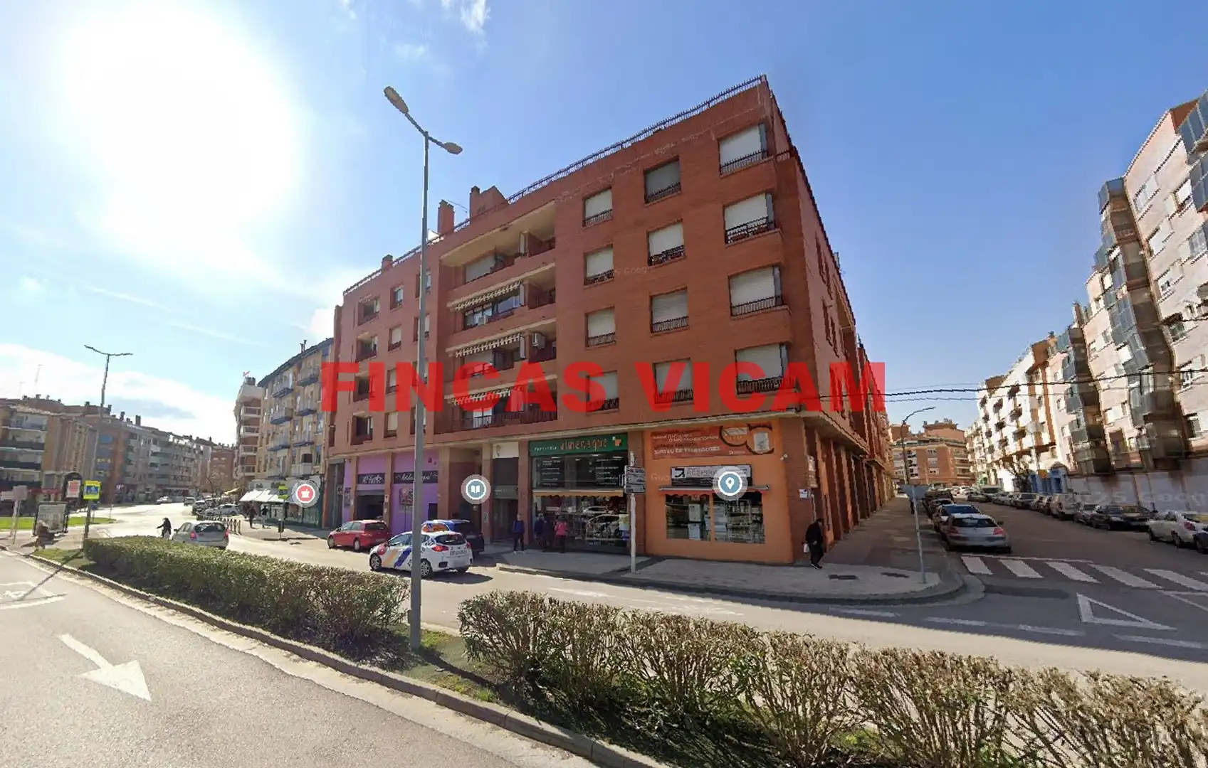 Local comercial en venta en Avenida los Danzantes de Huesca