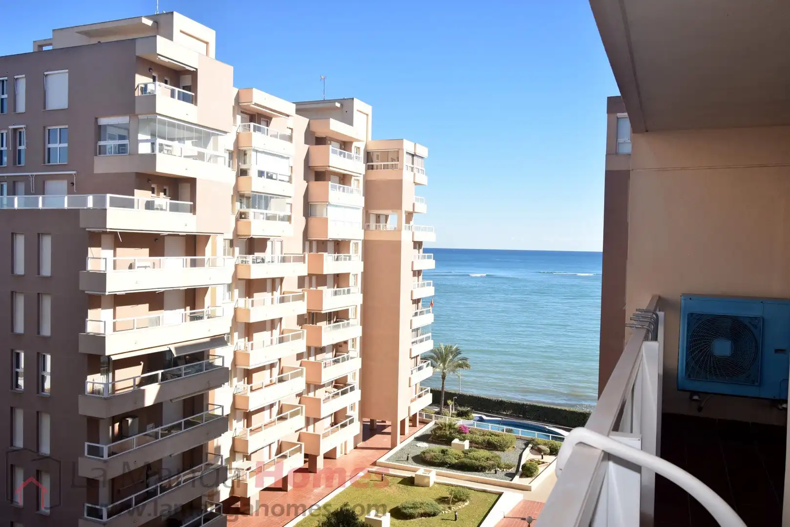 Flat with terrace for sale in Gran Vía de la Manga 17, imagen 13