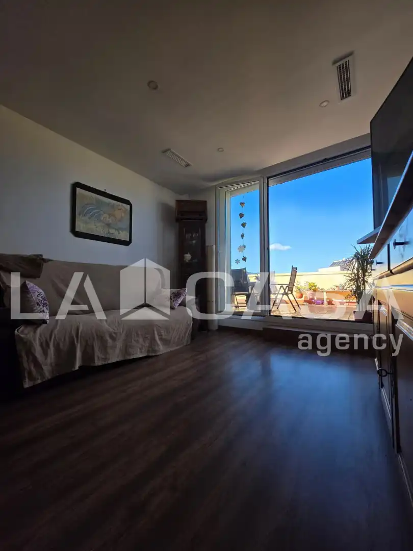 Schlafzimmer von Dachboden zum Verkauf in  Barcelona Capital mit Terrasse