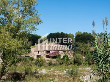 Casa con piscina en venta en Calle Cal Barquer s/n