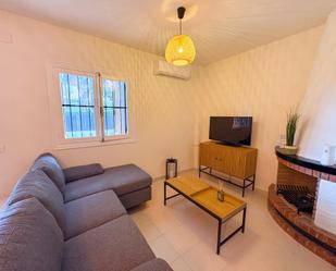 Wohnzimmer von Einfamilien-Reihenhaus miete in Benijófar mit Klimaanlage, Heizung und Terrasse