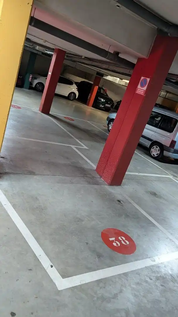 Parkplatz von Garage zum Verkauf in Terrassa