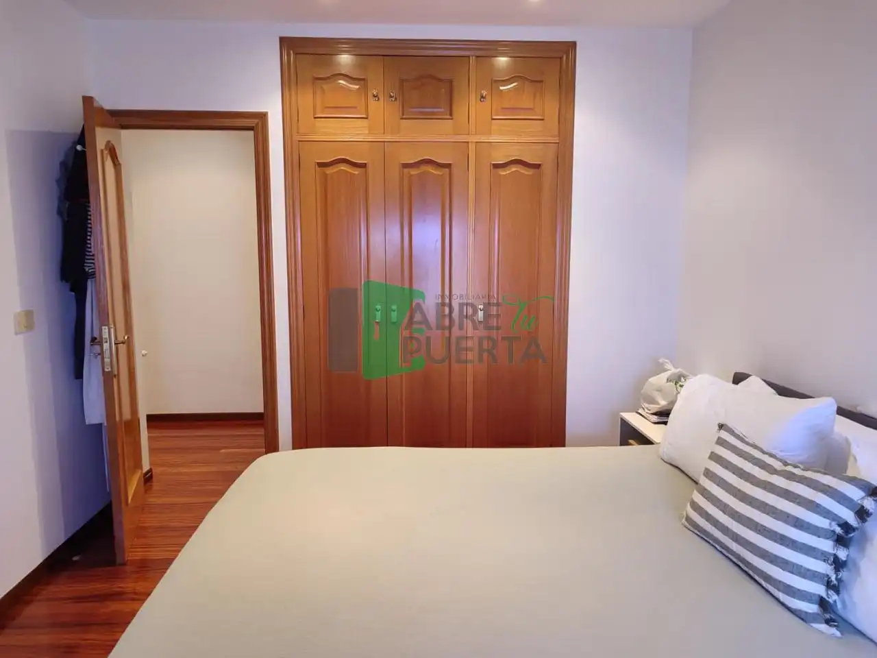 Bedroom of Duplexes for sale in Ourense Capital   with Heating, Parquet flooring and Storage room