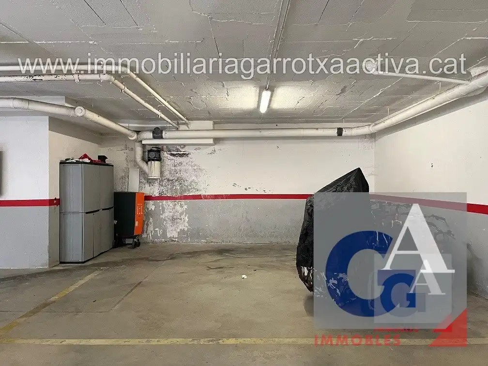 Parking for sale in Olot, imagen 2