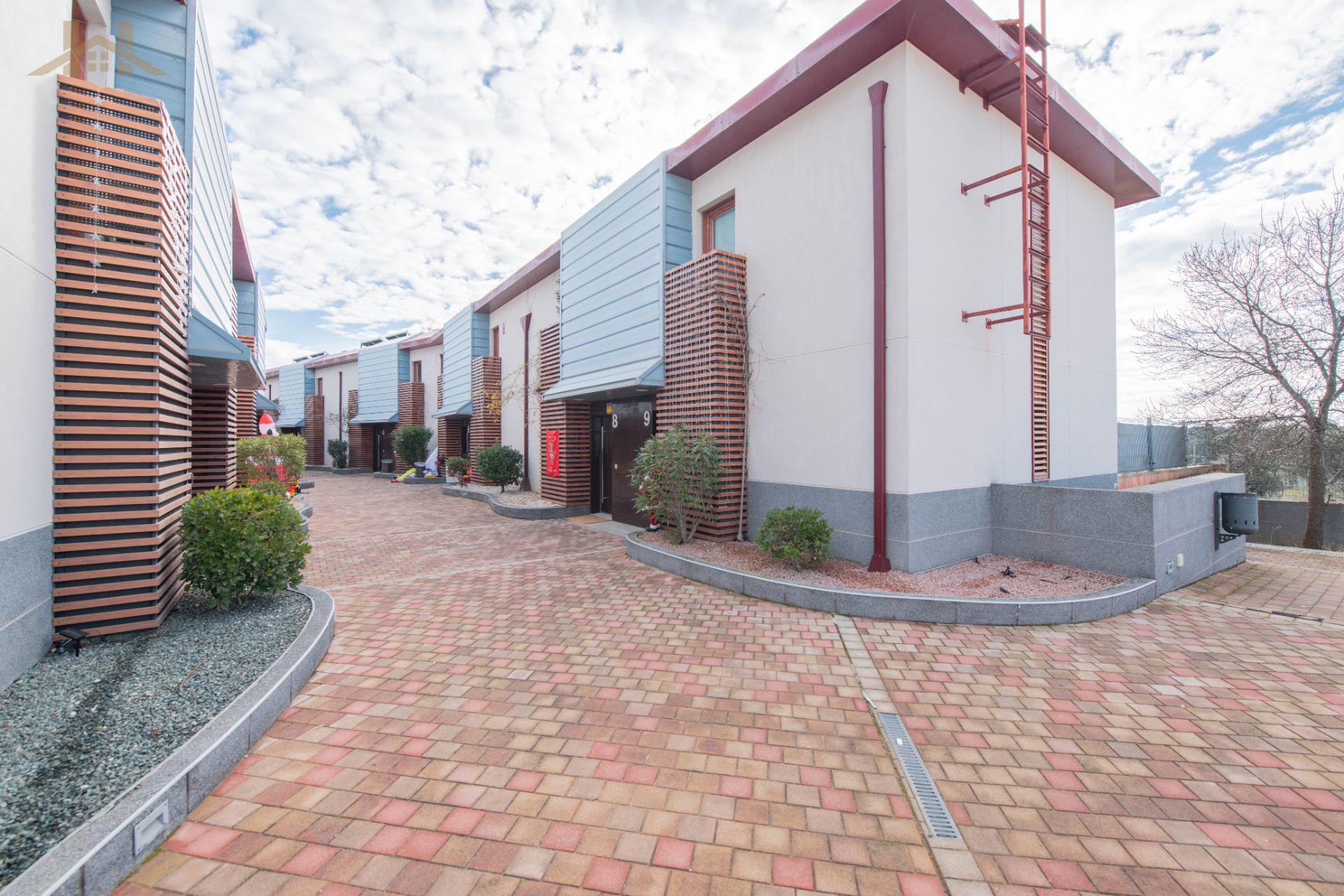 Vista exterior de Planta baixa en venda en Villaviciosa de Odón amb Aire condicionat, Jardí privat i Terrassa