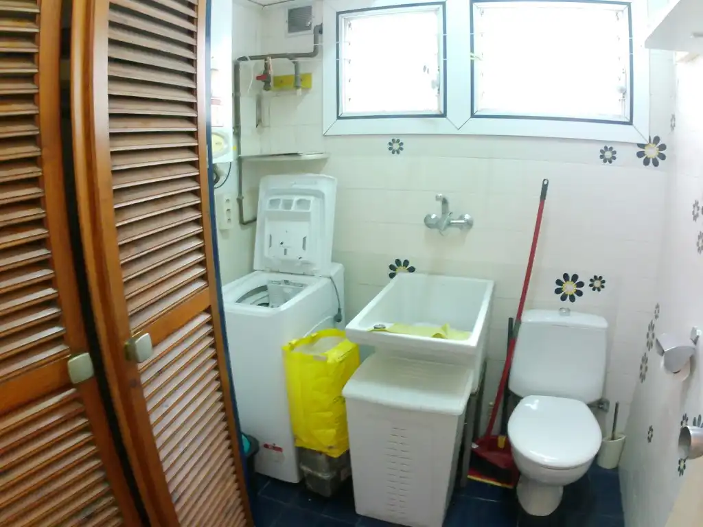 Baño de Piso en venta en Nou Barris