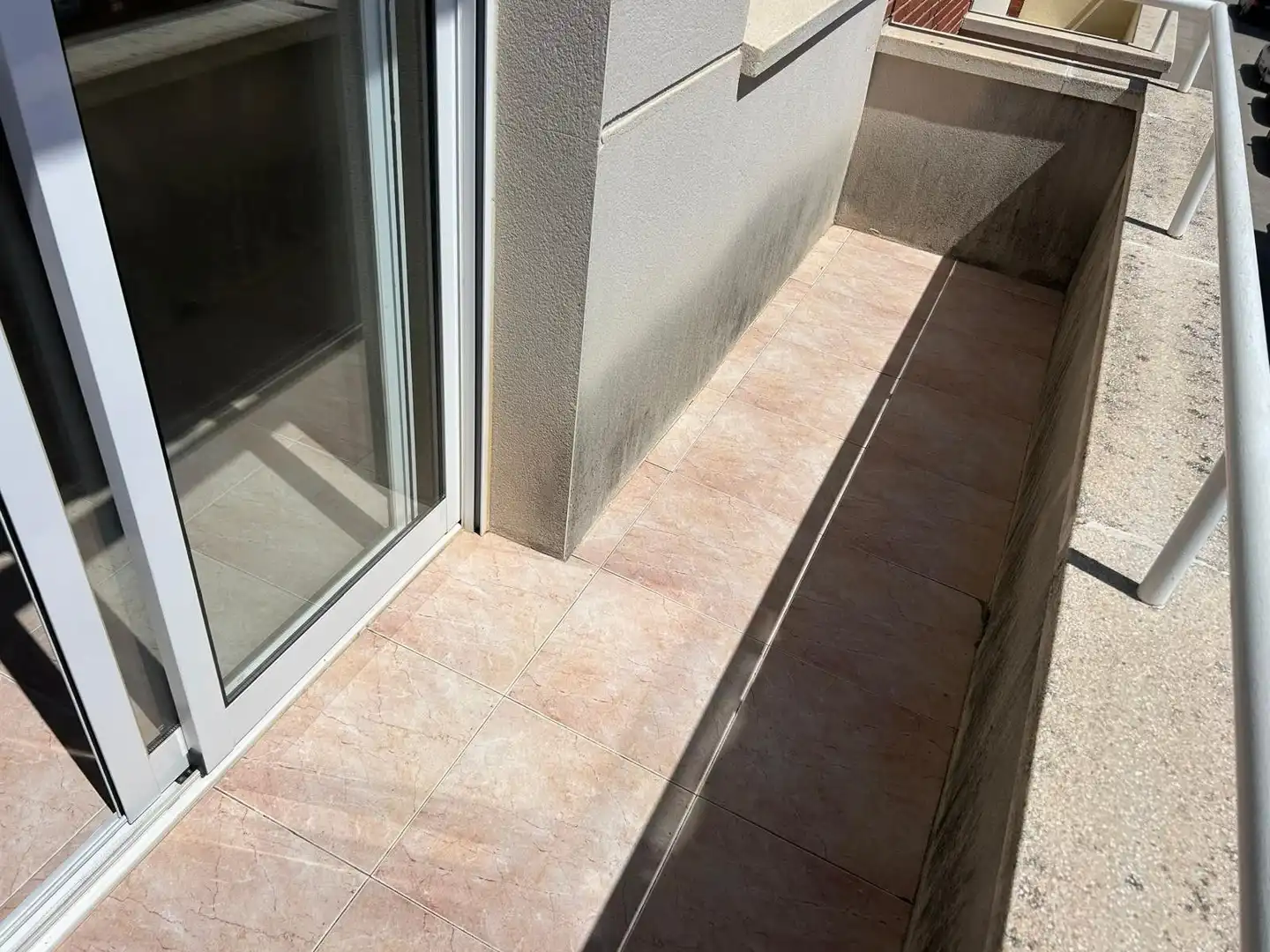 Terrassa de Casa adosada en venda en Vilanova i la Geltrú amb Calefacció i Jardí privat