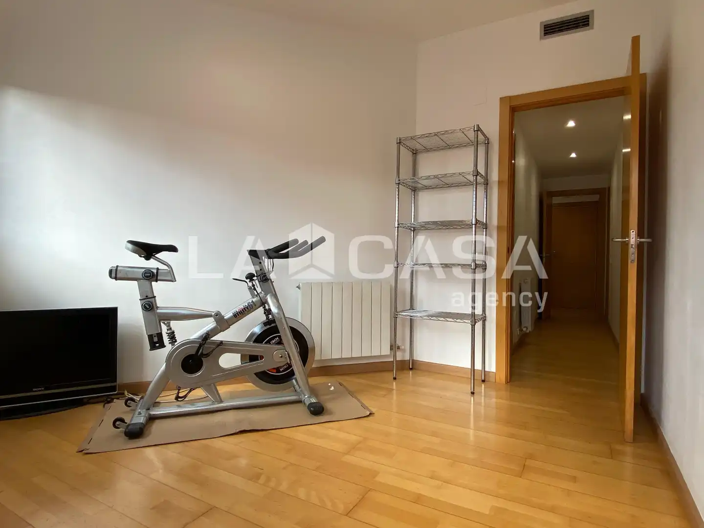 Ático en venta en Santa Coloma de Gramenet con Calefacción, Terraza y Trastero