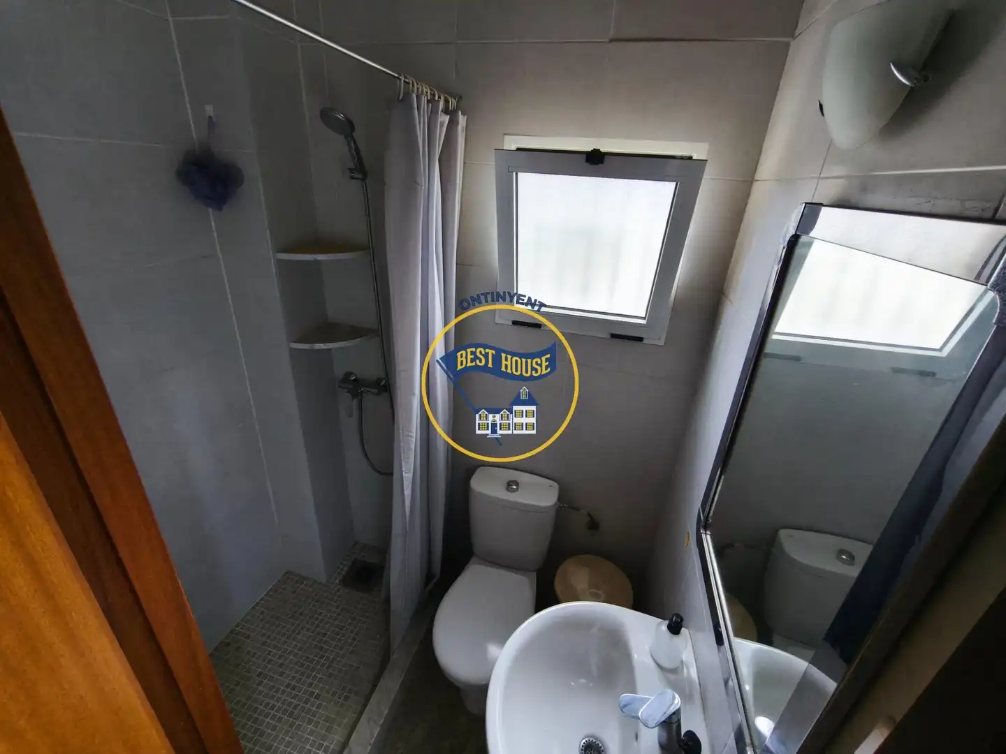 Bany de Casa o xalet en venda en Ontinyent amb Jardí privat