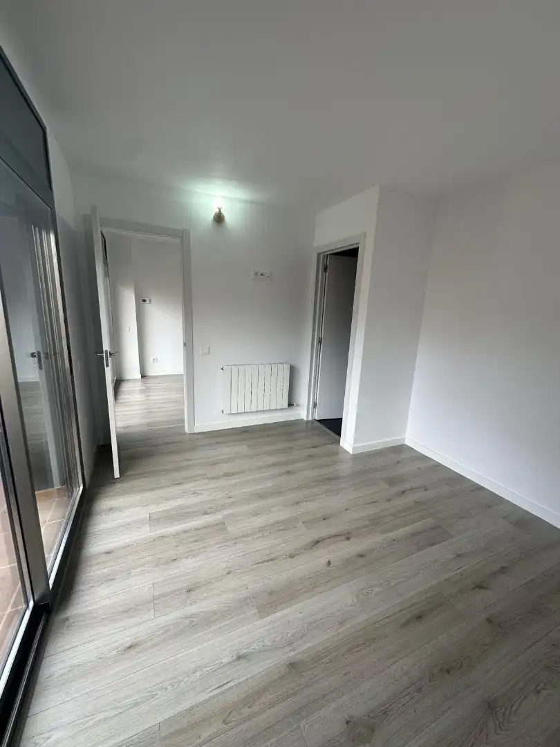 Schlafzimmer von Wohnung zum Verkauf in Manresa mit Heizung, Parkett und Ofen