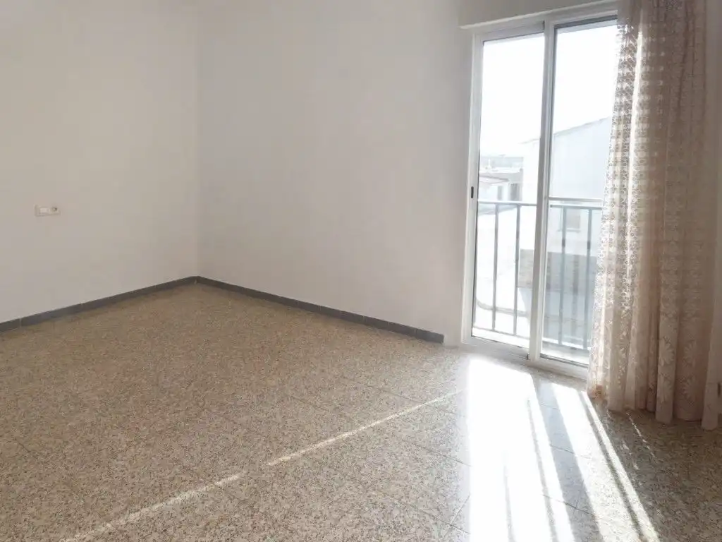 Casa adosada en venta en Camporrobles