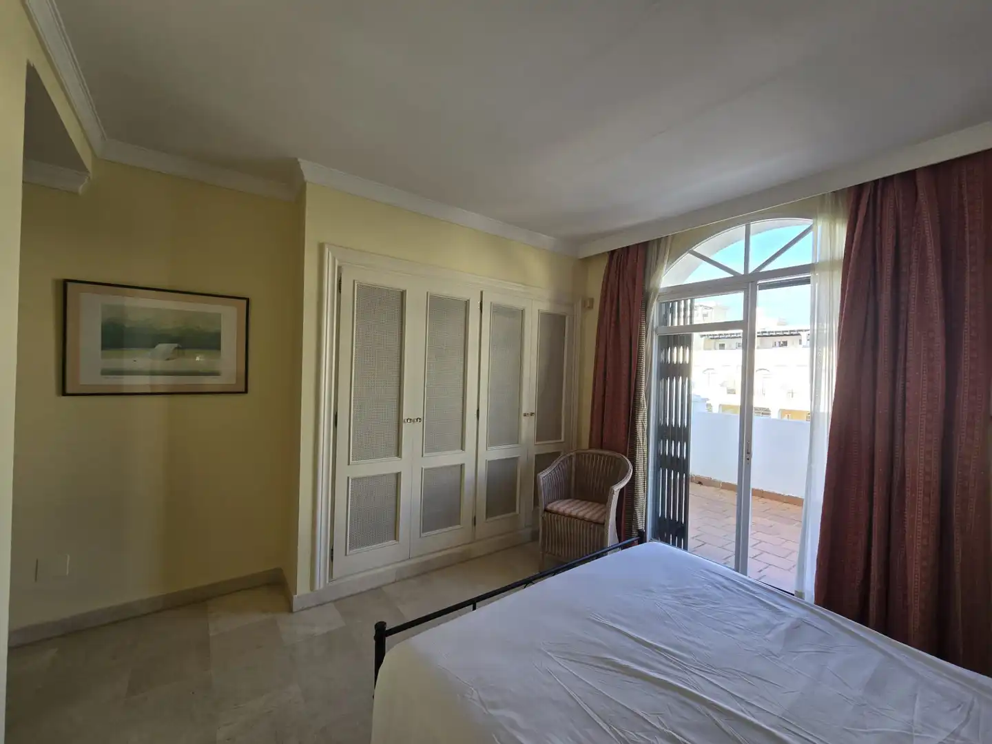 Schlafzimmer von Einfamilien-Reihenhaus zur Miete in Marbella mit Möbliert