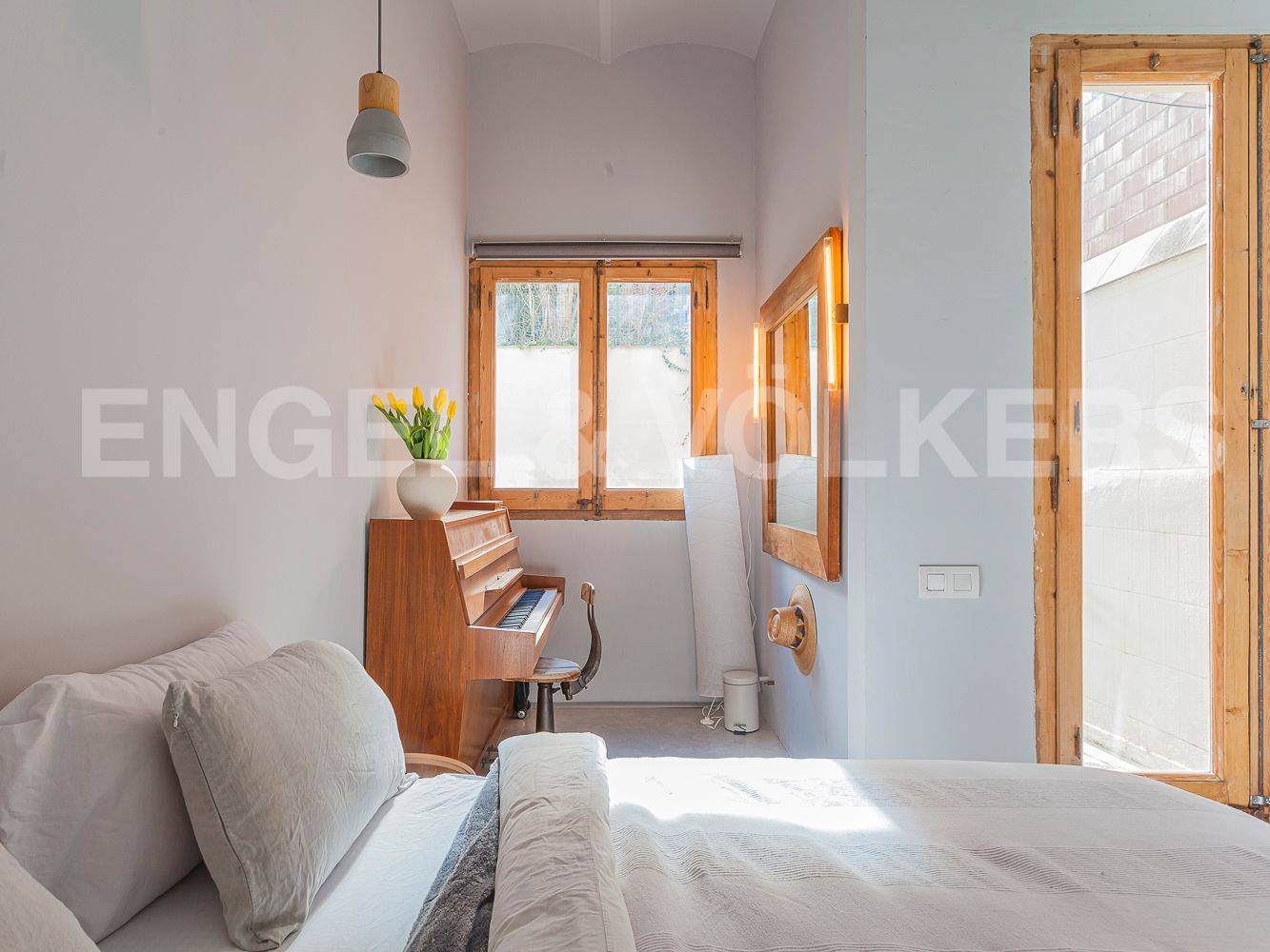 Dormitori de Apartament en venda en  Barcelona Capital amb Calefacció, Jardí privat i Balcó