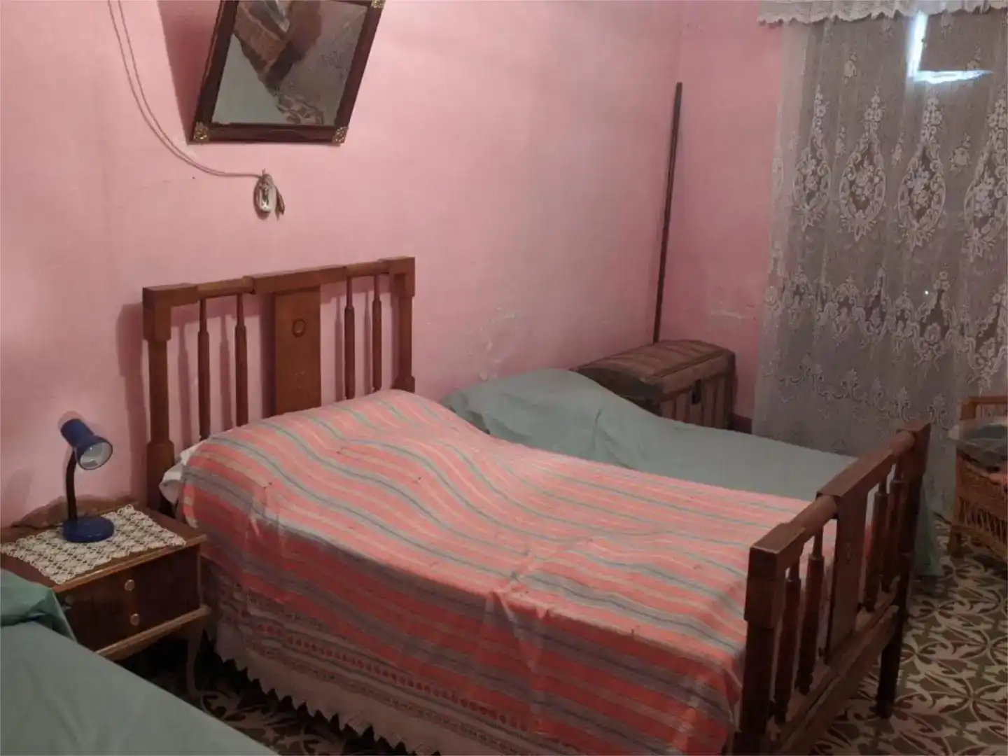 Habitación de Casa adosada en venta en Rubielos de Mora con Trastero y Balcón