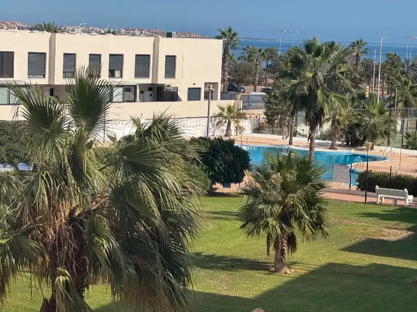 Piscina de Apartament en venda en Almerimar