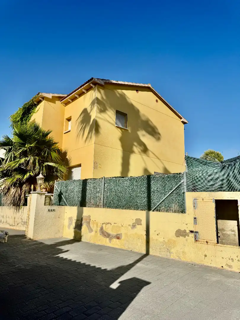 Vista exterior de Casa o chalet en venta en Creixell con Calefacción, Jardín privado y Terraza