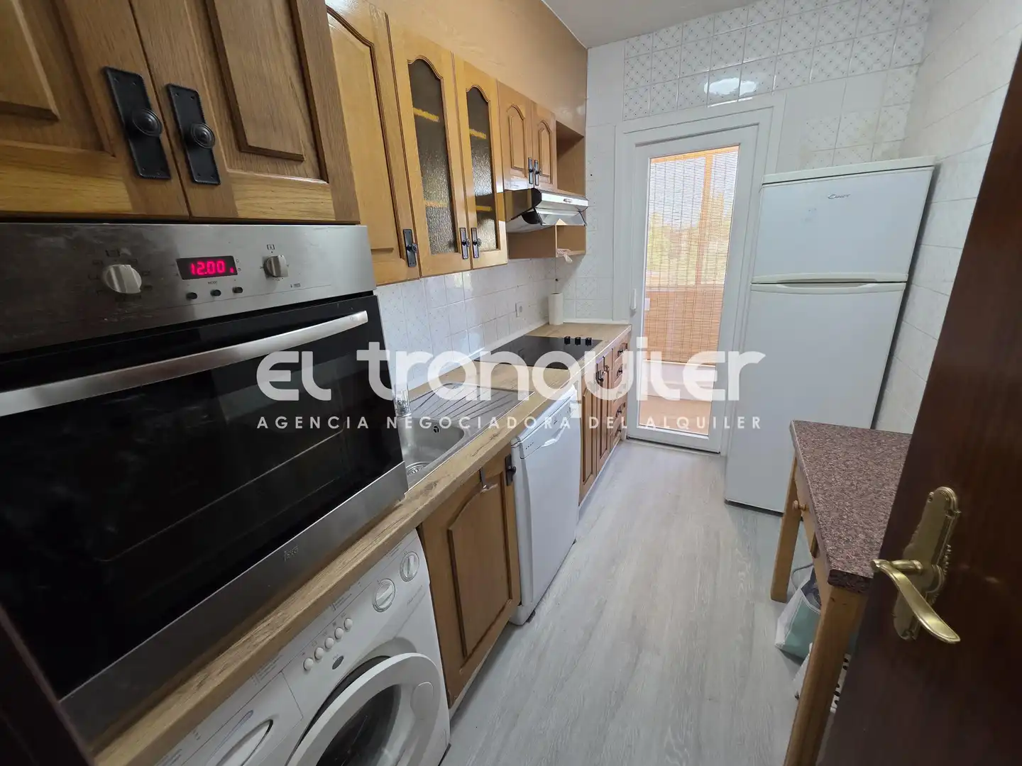 Kitchen of Flat for rent in Madrid  with Air Conditioner, Terrace and Furnished