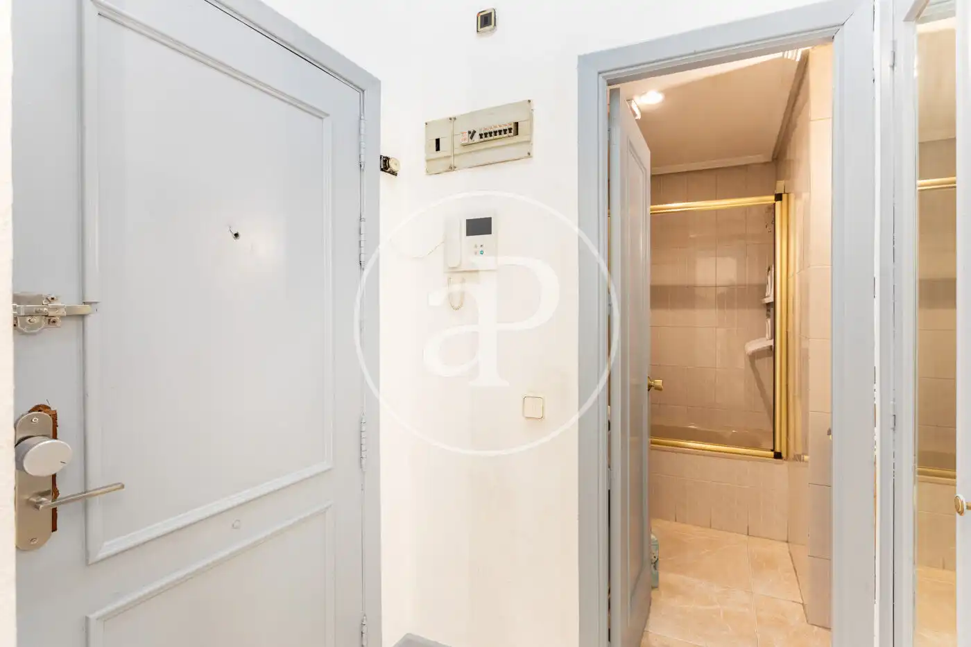 Flat for sale in Madrid  with Heating