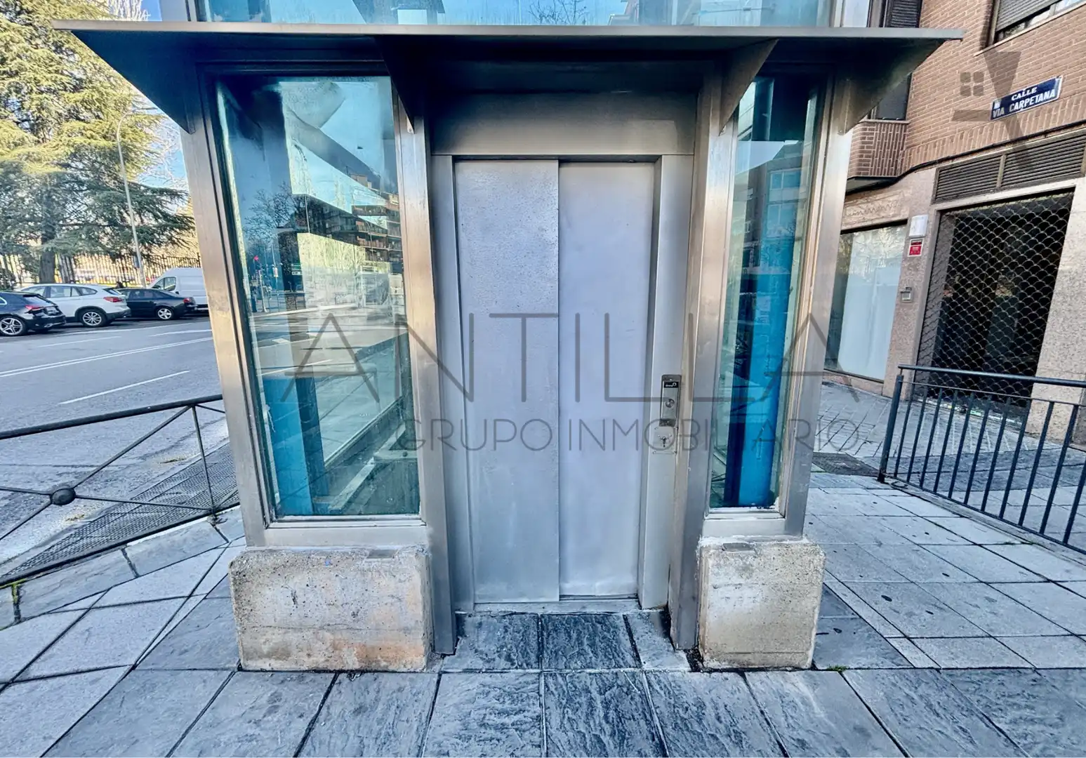 Vista exterior de Garaje en venta en Madrid