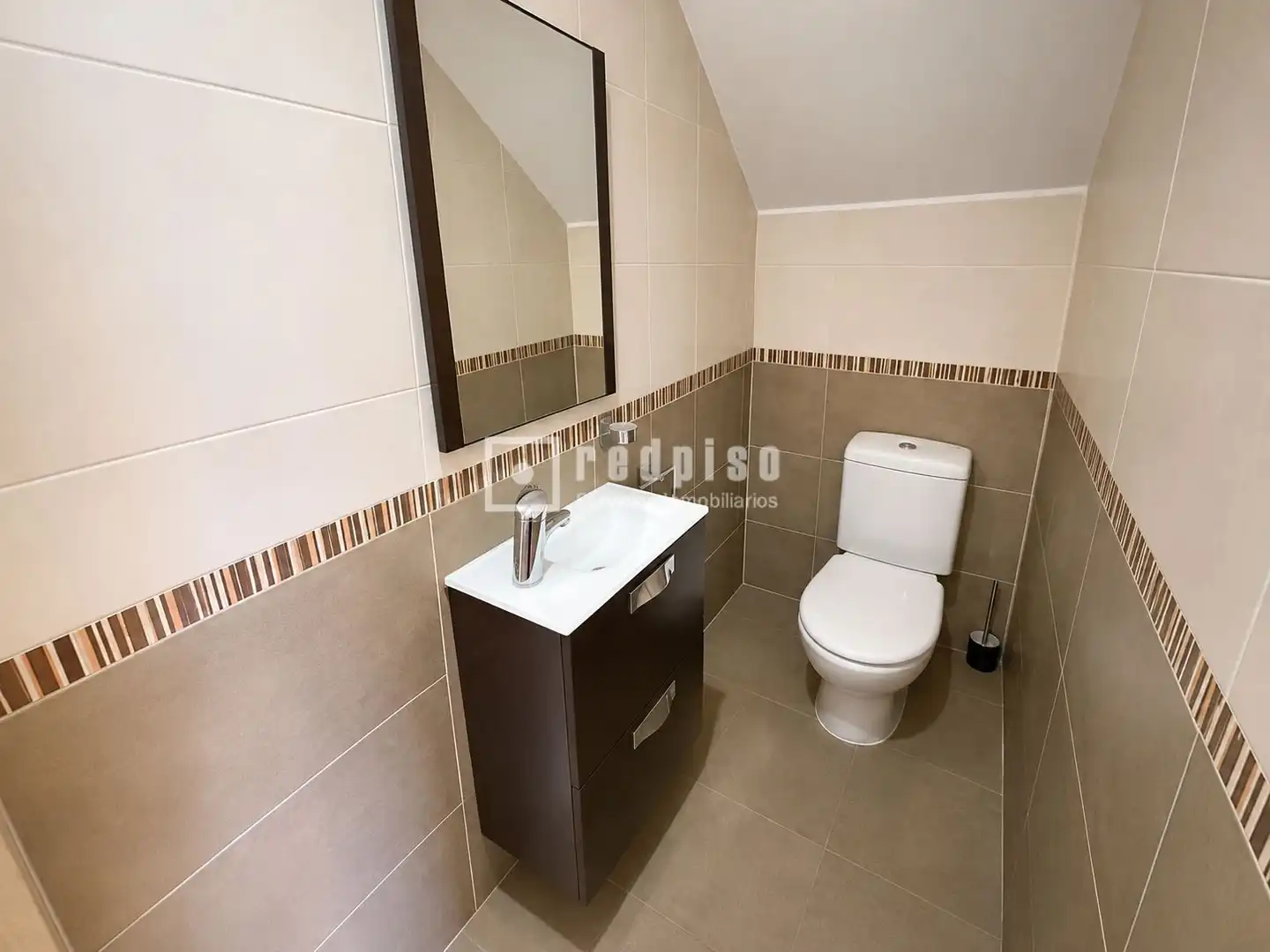 Bathroom of Attic for sale in Alovera  with Air Conditioner, Heating and Parquet flooring
