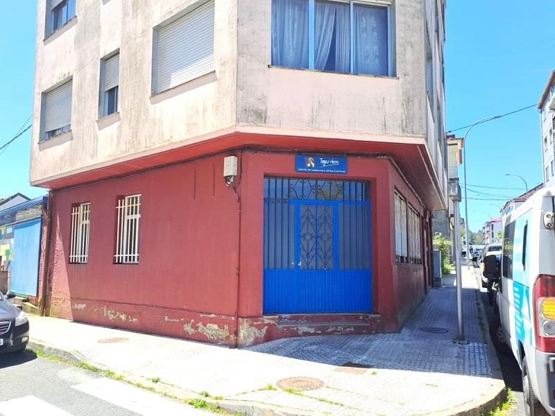 Local en venta en A Estrada