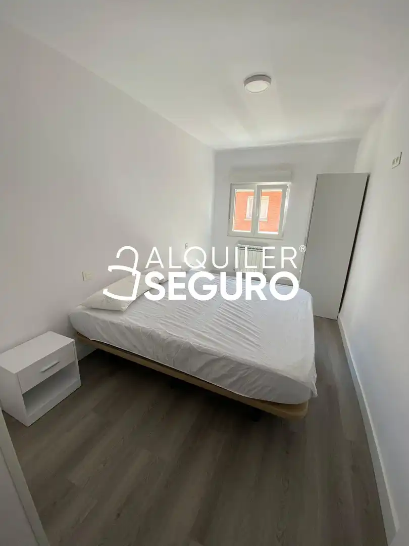 Bedroom of Flat for rent in Palencia  with Furnished
