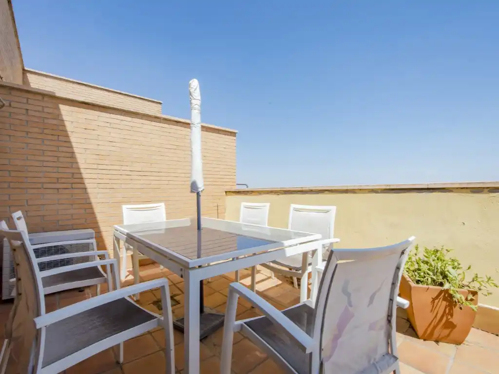 Terrassa de Pis de lloguer en Madrid amb Jardí privat, Terrassa i Piscina