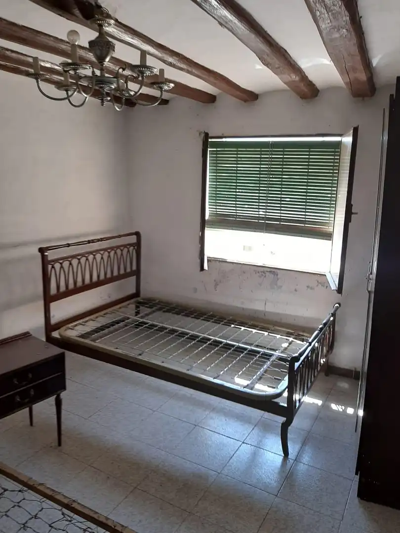 Dormitori de Finca rústica en venda en San Martín del Río amb Piscina comunitària